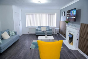 3 Bedroom House Manchester Free Wifi and Parking